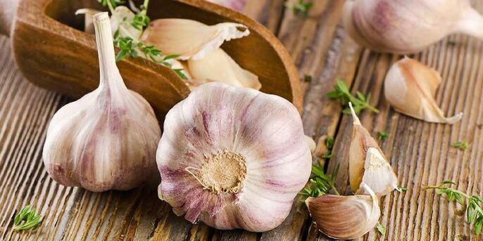 How to use garlic to remove papillomas
